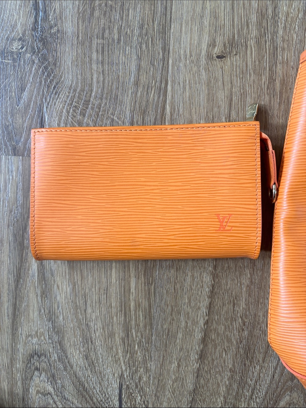 Louis Vuitton Orange Textured Leather Shoulder Tote - Picture 4 of 7